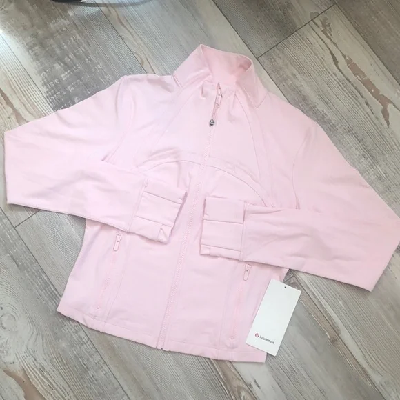 Lululemon Define Cropped Nulu Jacket - Picture 9 of 16